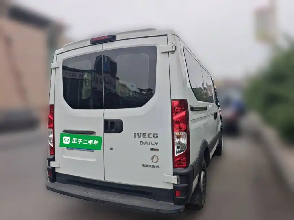 IVECO Ousheng — миниатюра 4