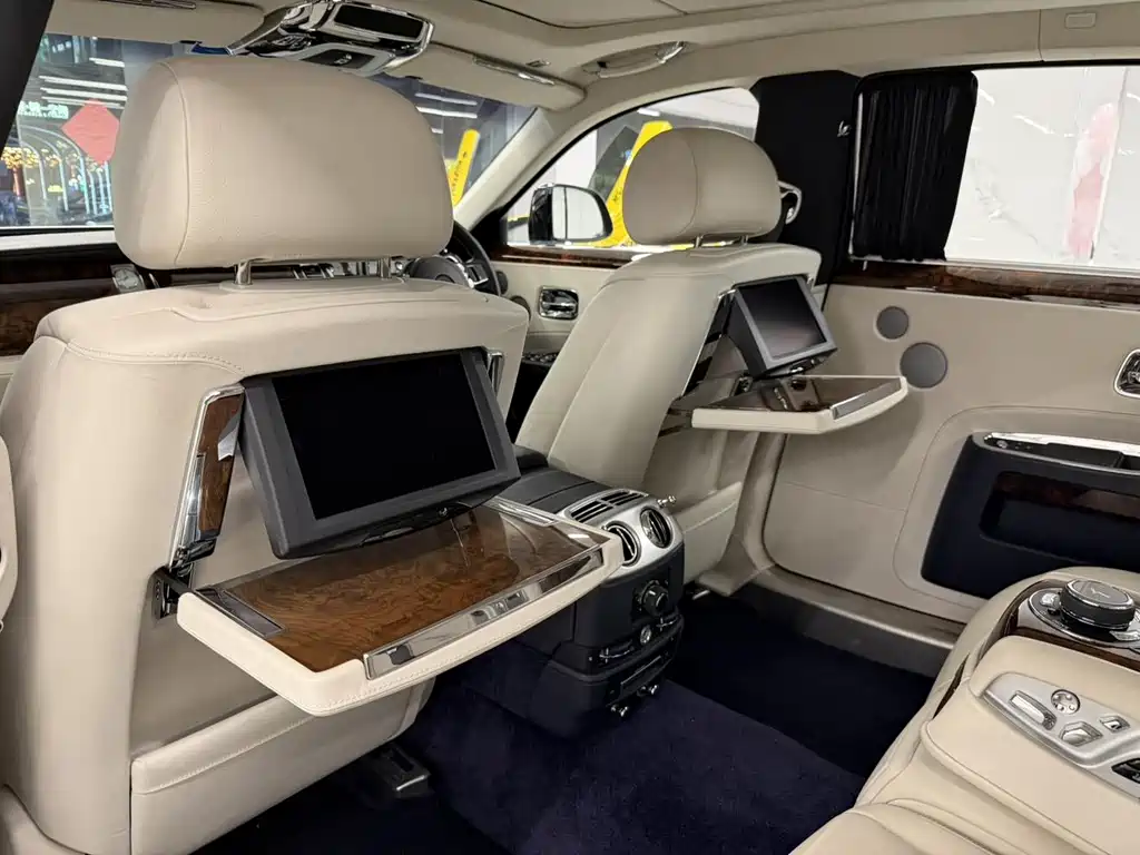 Rolls-Royce Ghost — миниатюра 6