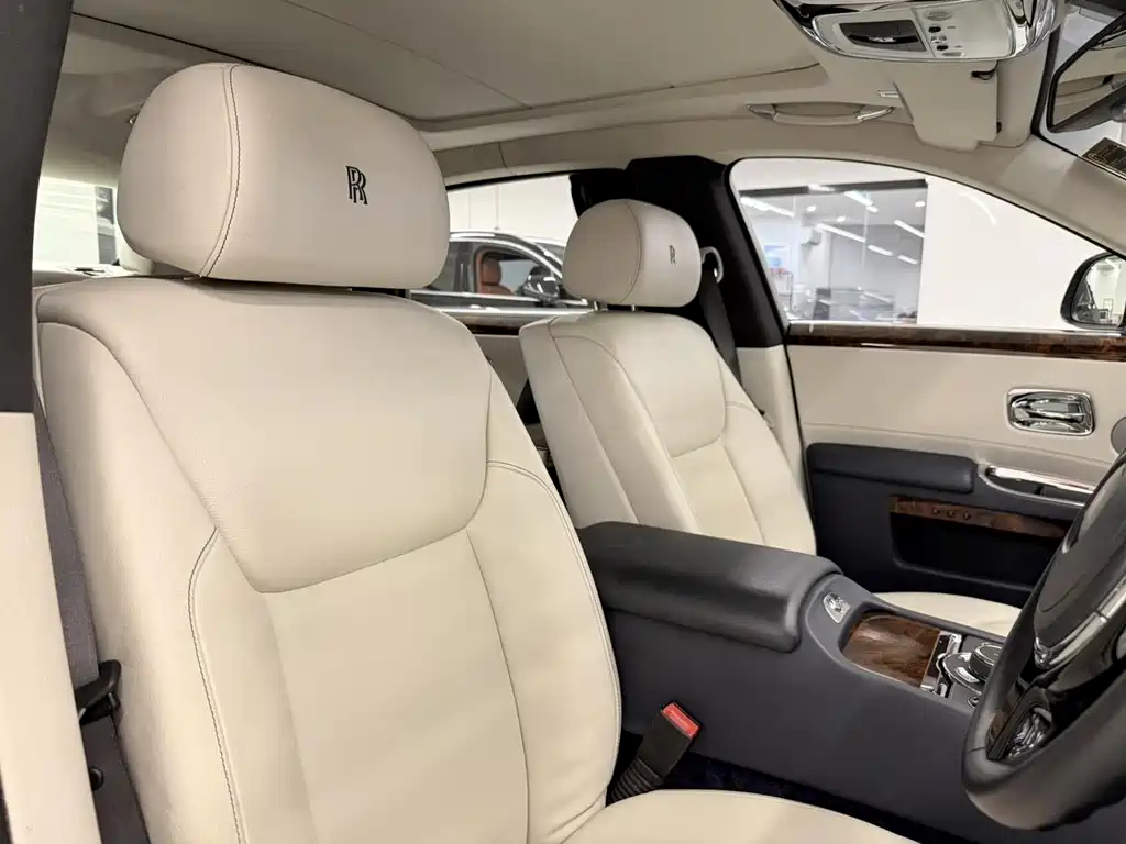 Rolls-Royce Ghost — миниатюра 7