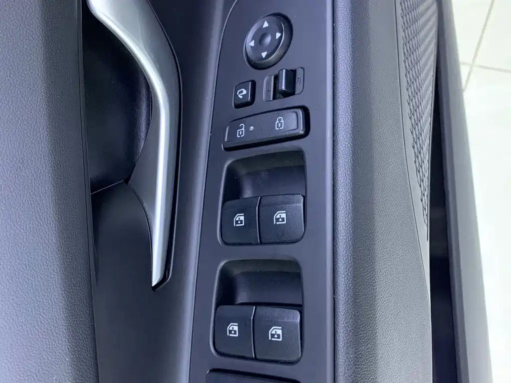 Hyundai Elantra — миниатюра 4