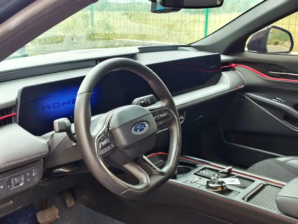 Ford Mondeo — миниатюра 7