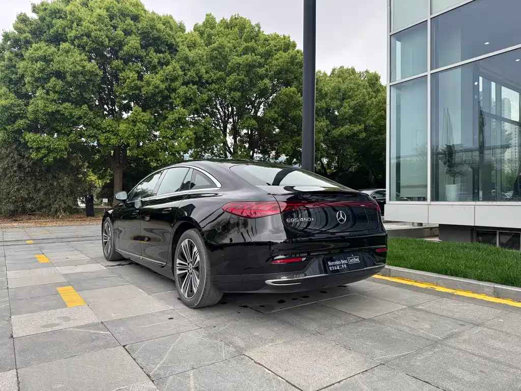 Mercedes-Benz EQS 2023 450+