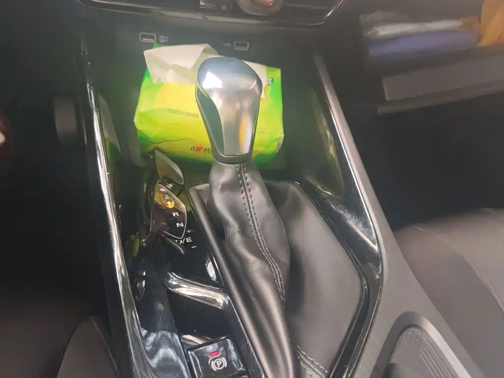 Roewe i5 — миниатюра 15