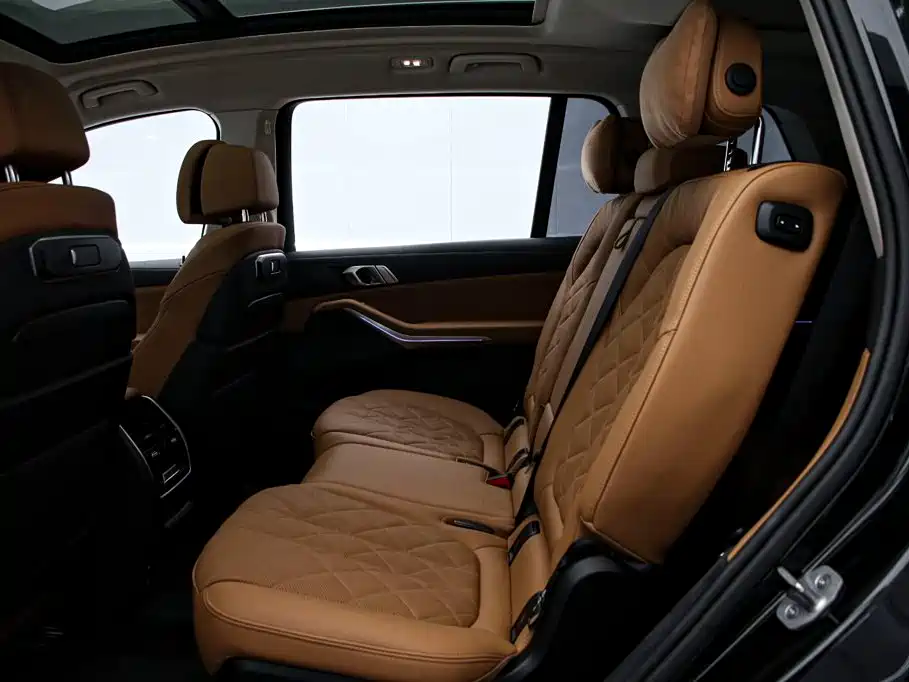 BMW X7 — миниатюра 16