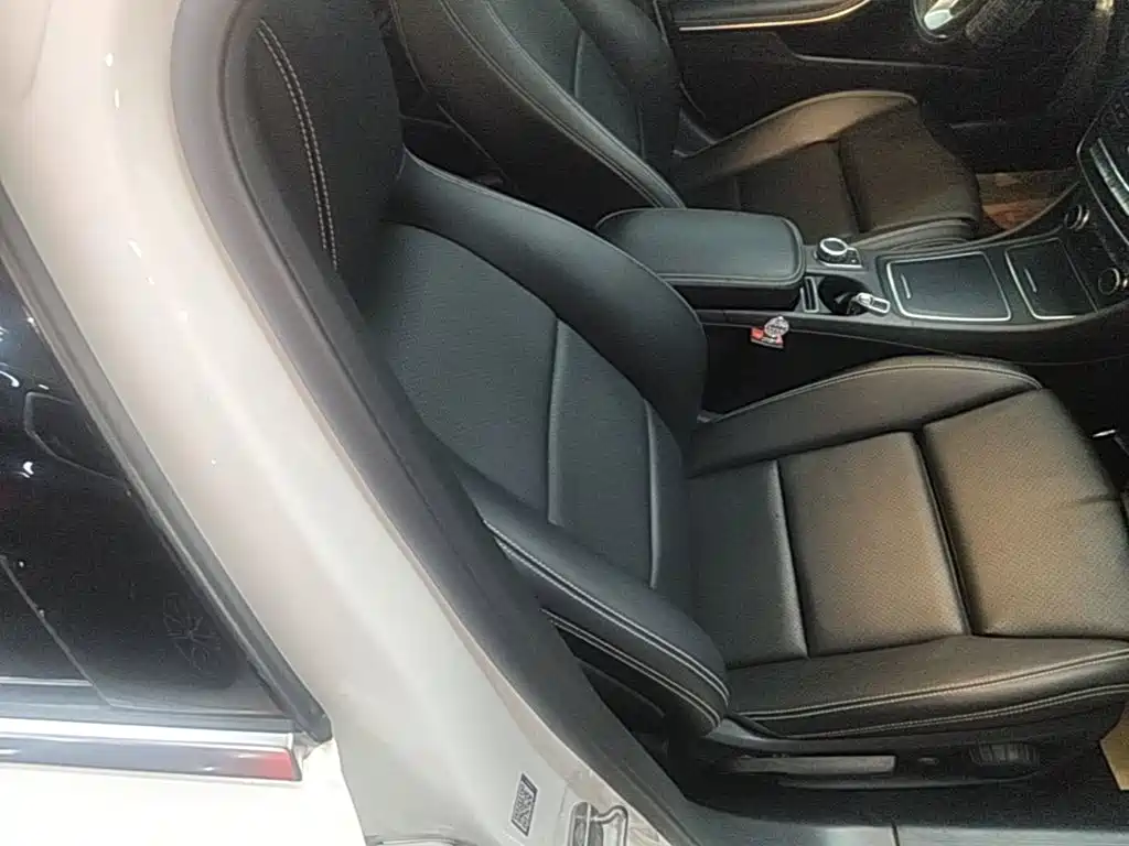 Mercedes-Benz GLA — миниатюра 25