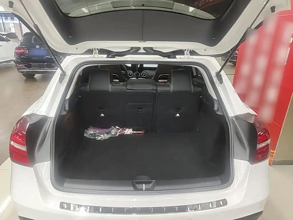 Mercedes-Benz GLA — миниатюра 19