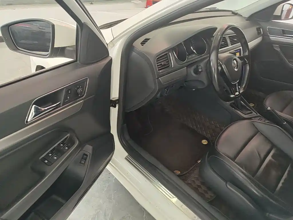 Volkswagen Lavida — миниатюра 16