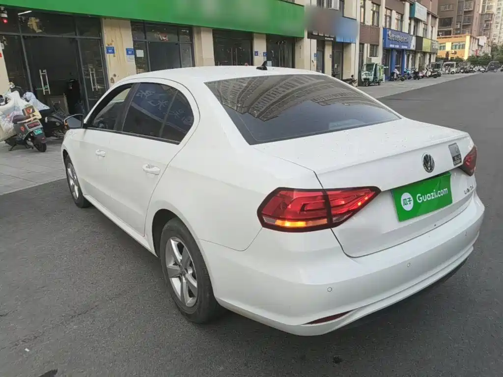 Volkswagen Lavida — миниатюра 5