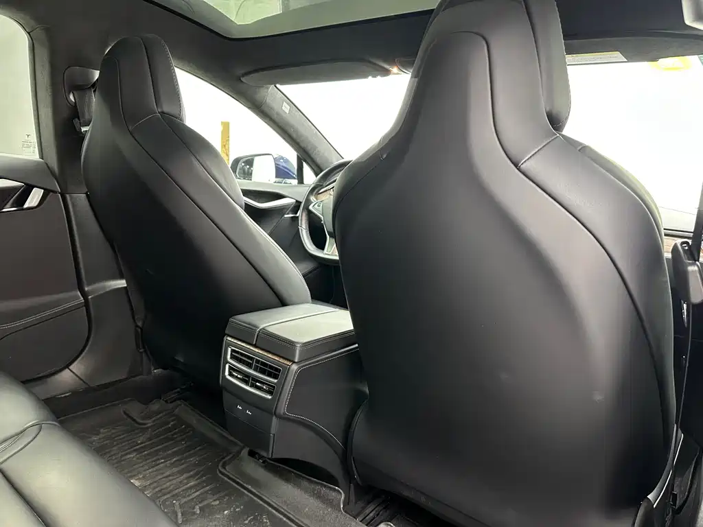 Tesla Model S — фотографии объявления, Фото 12