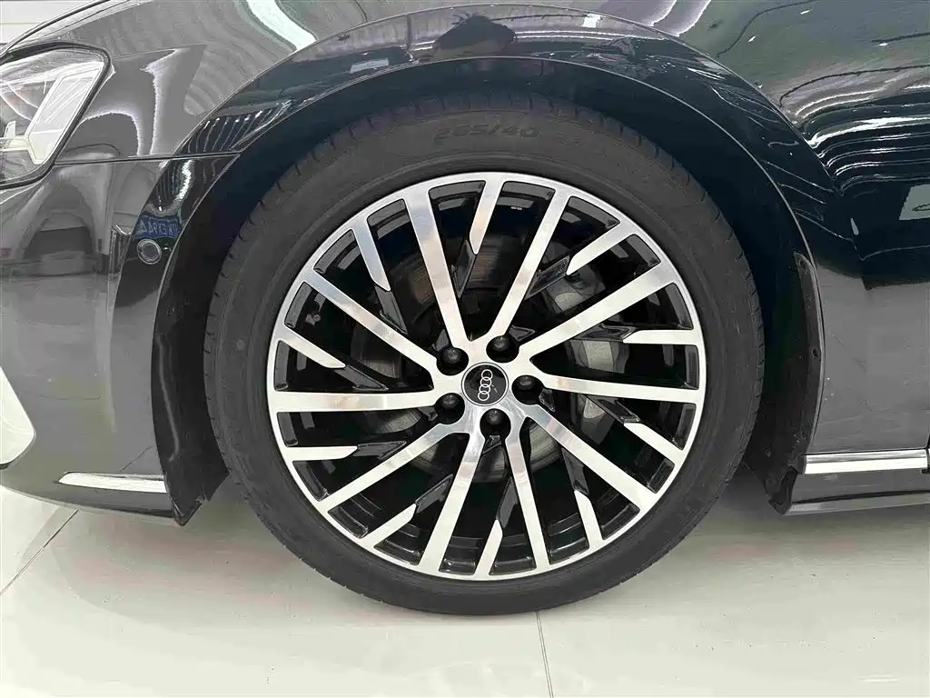 Audi A8 2024 A8L 55 TFSI quattro Flagship