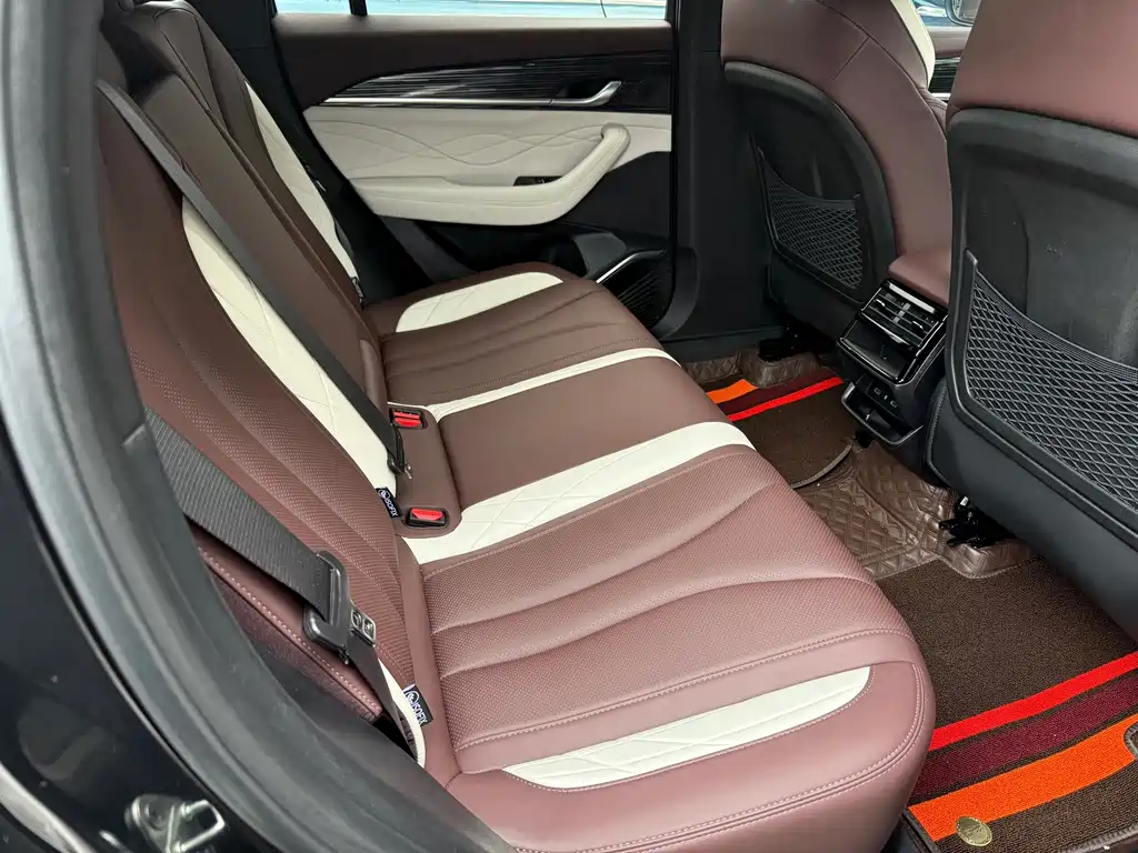 Geely Xingyue L — миниатюра 13