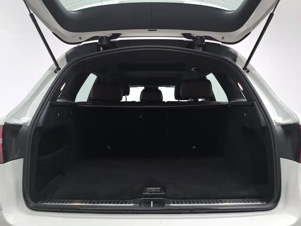 Mercedes-Benz GLC — миниатюра 16