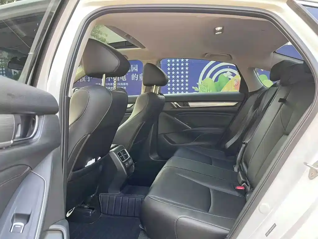 Honda Accord — миниатюра 6