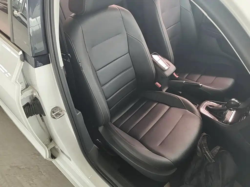 Volkswagen Bora — миниатюра 25