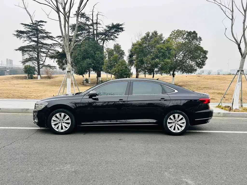 Volkswagen Passat — миниатюра 7