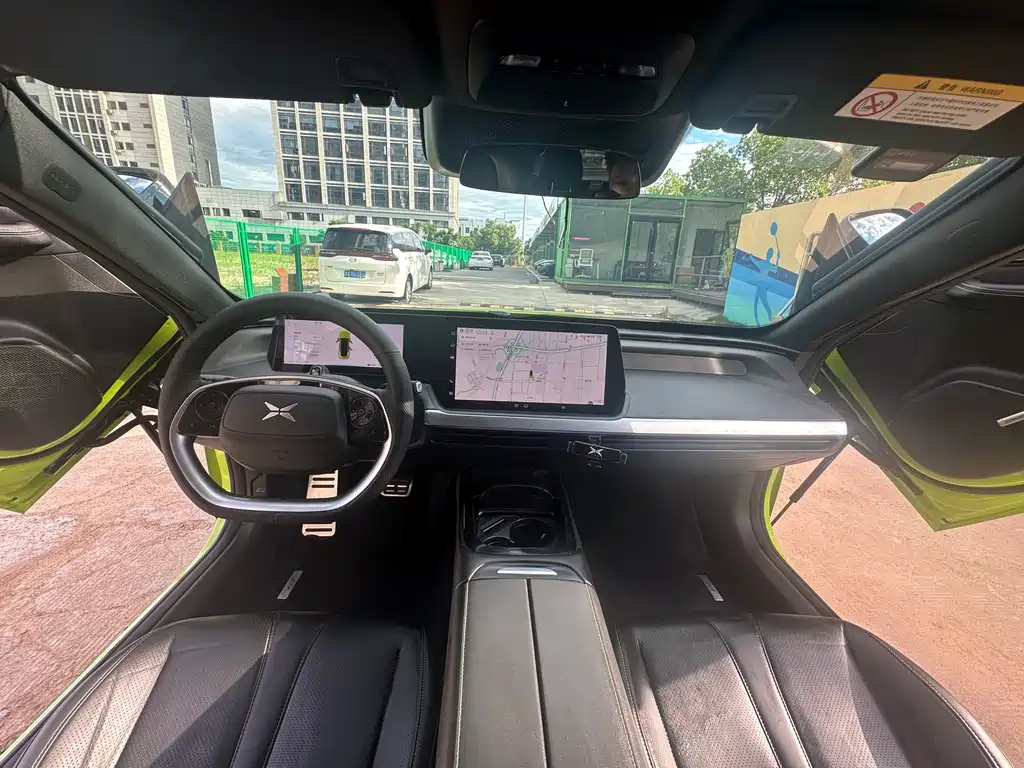 XPeng P7 — миниатюра 11