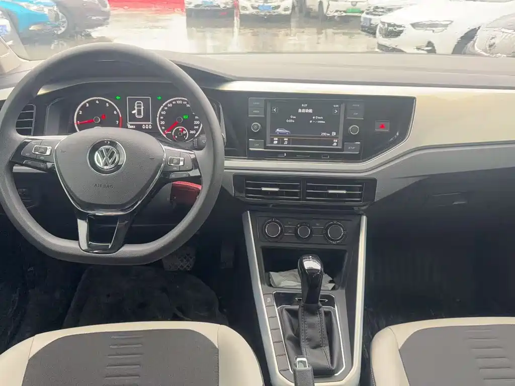 Volkswagen Polo — миниатюра 6