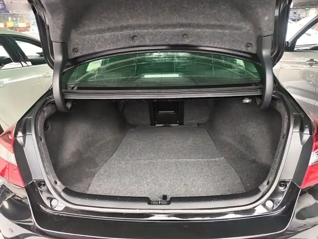 Honda Accord — миниатюра 19