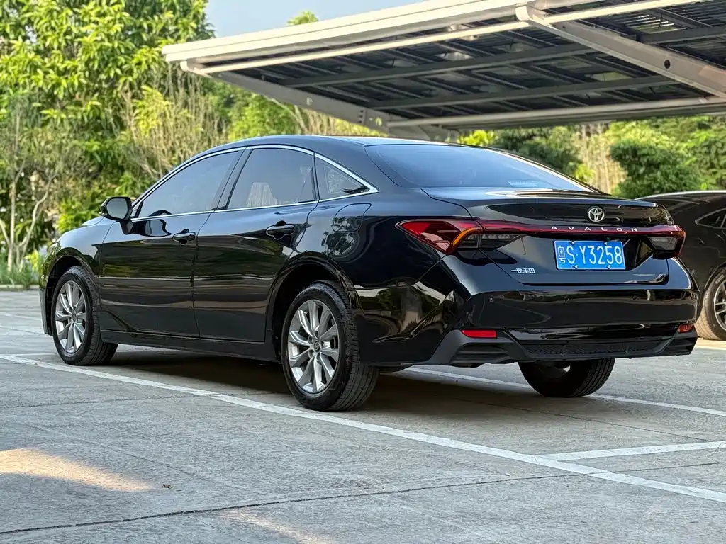Toyota Avalon — миниатюра 12