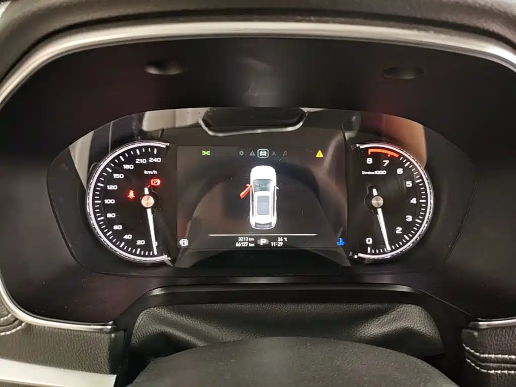 Roewe RX5 — миниатюра 12