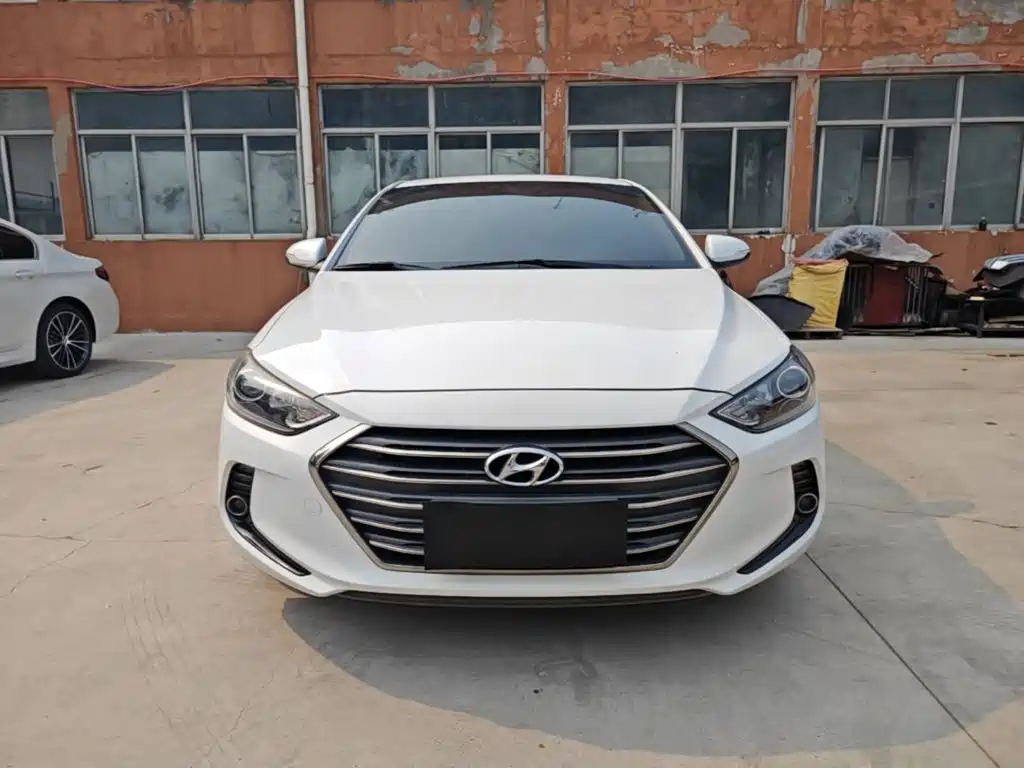 Hyundai Elantra — миниатюра 3