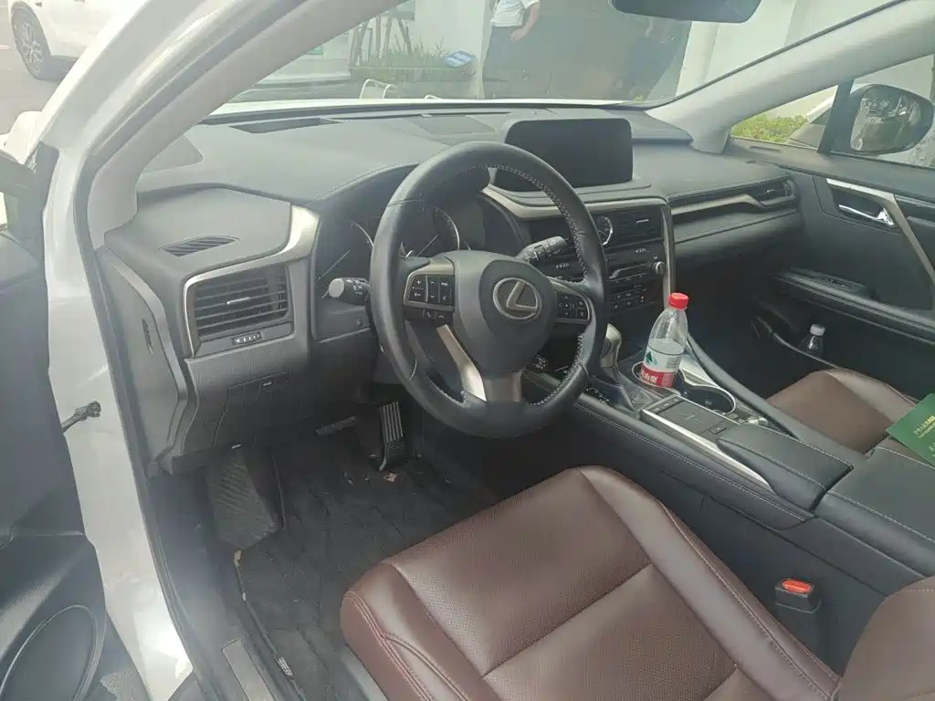 Lexus RX — миниатюра 5