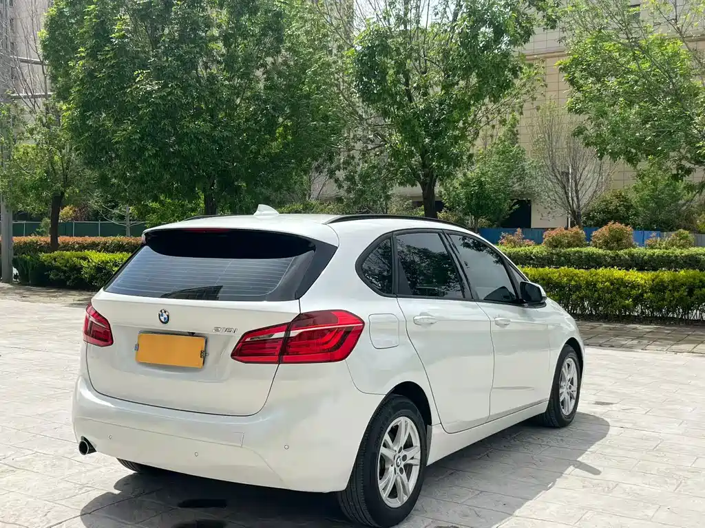 BMW 2 Series Active Tourer — миниатюра 7