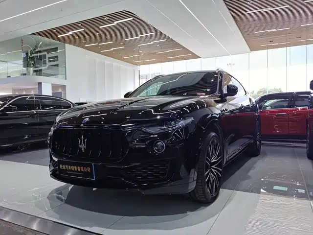 MASERATI LEVANTE 2017
