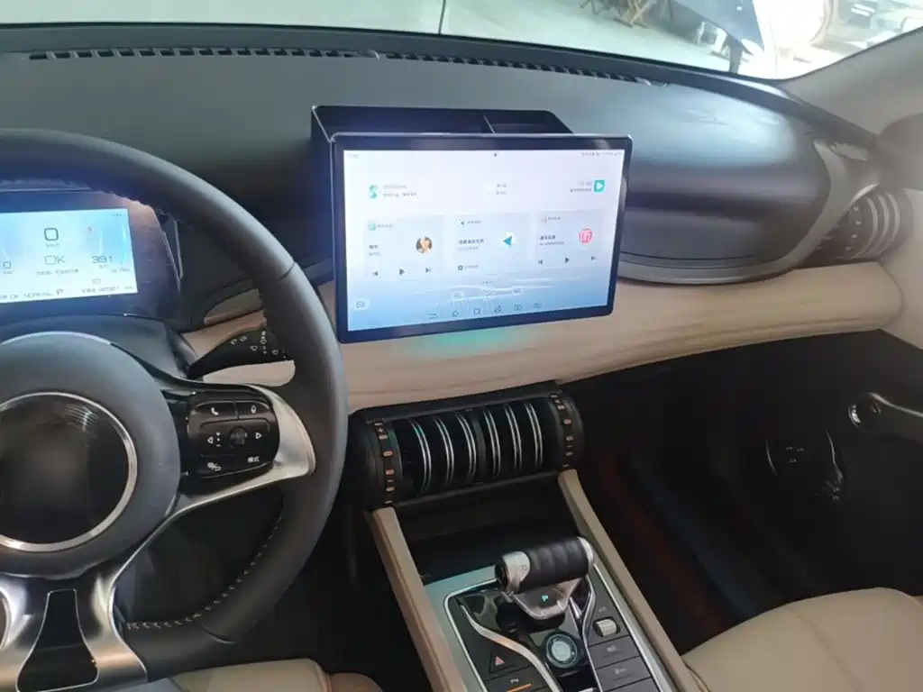 BYD Yuan Plus — миниатюра 10