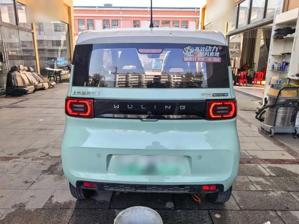 Wuling MINIEV — миниатюра 6