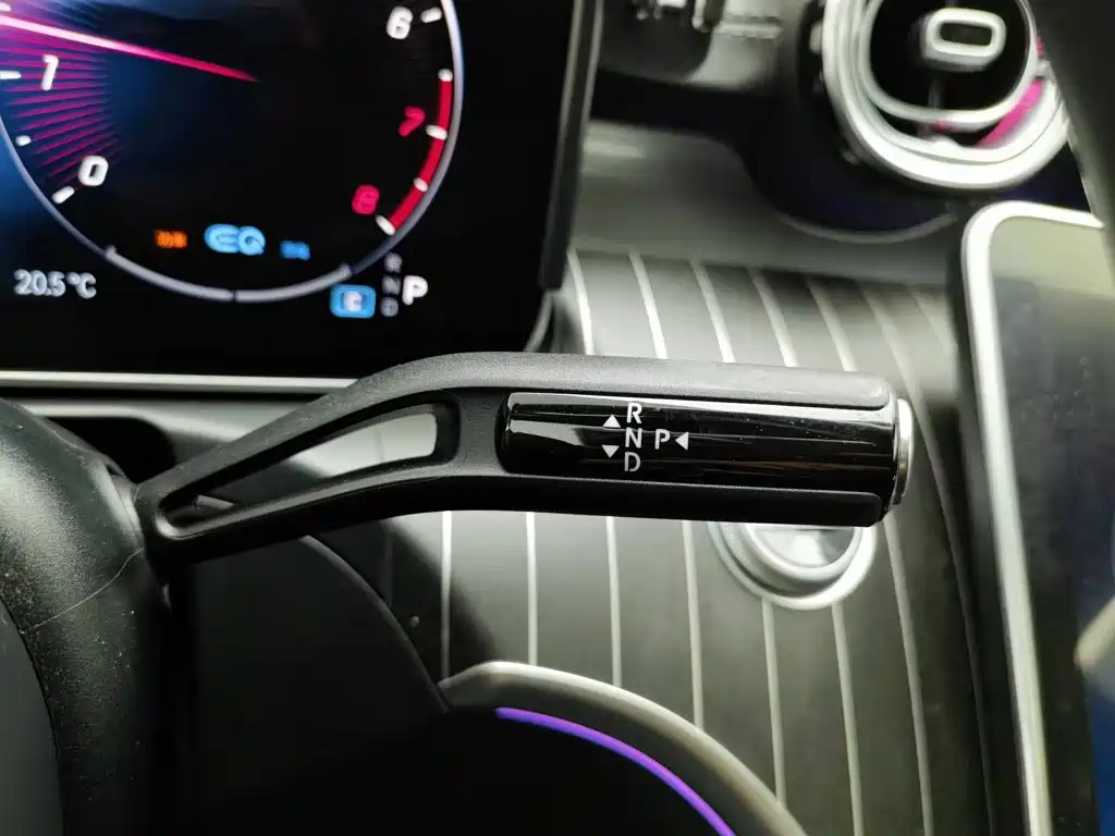 Mercedes-Benz C-Class — миниатюра 13