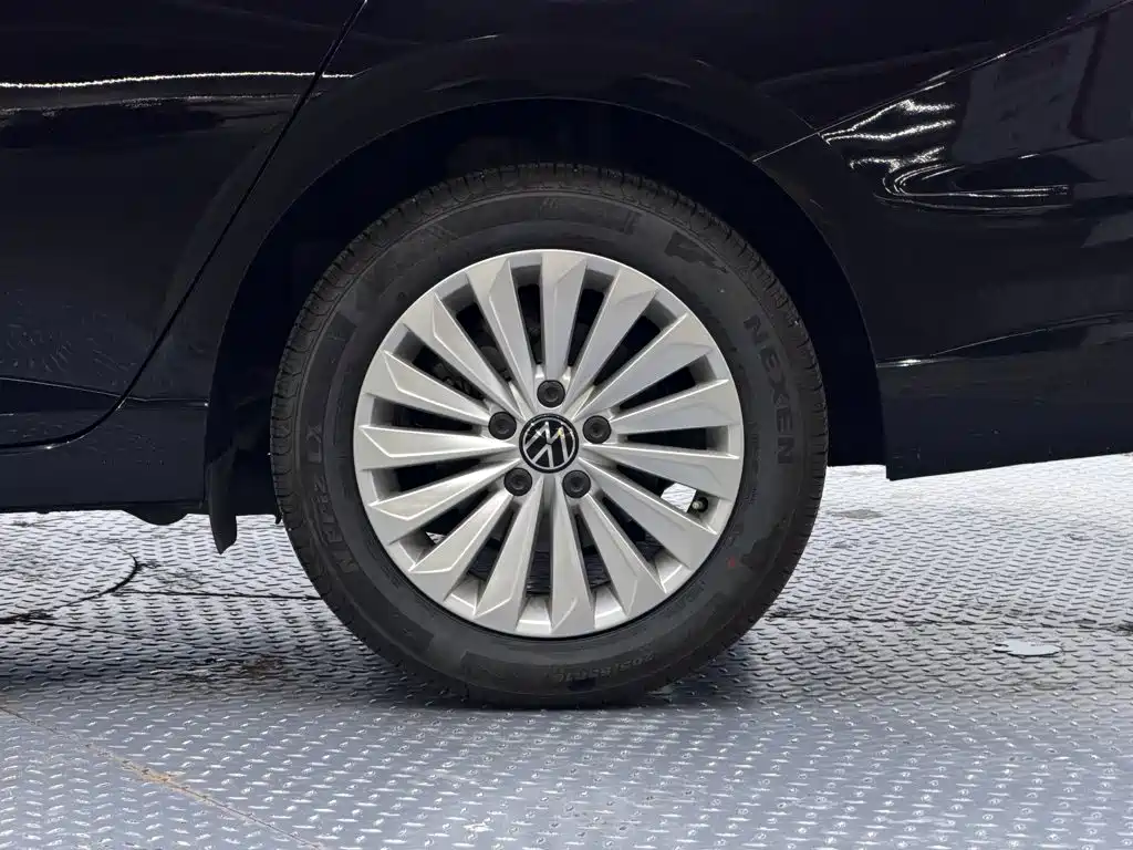 Volkswagen Lavida — миниатюра 10
