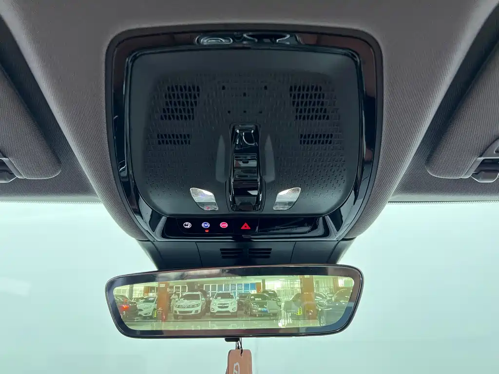 Cadillac IQ — миниатюра 17