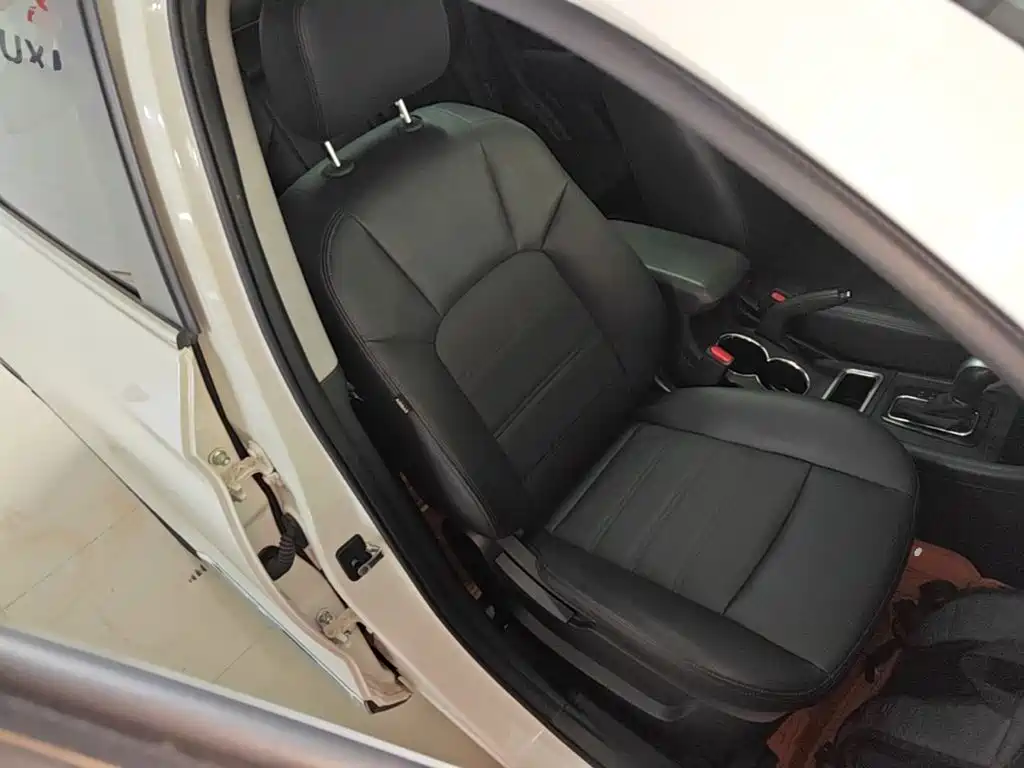 BAIC Senova X65 — миниатюра 25