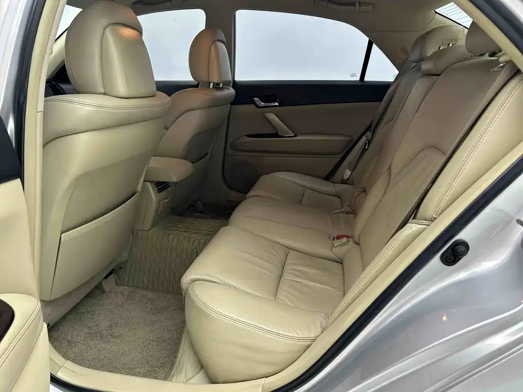 Toyota Reiz — миниатюра 16