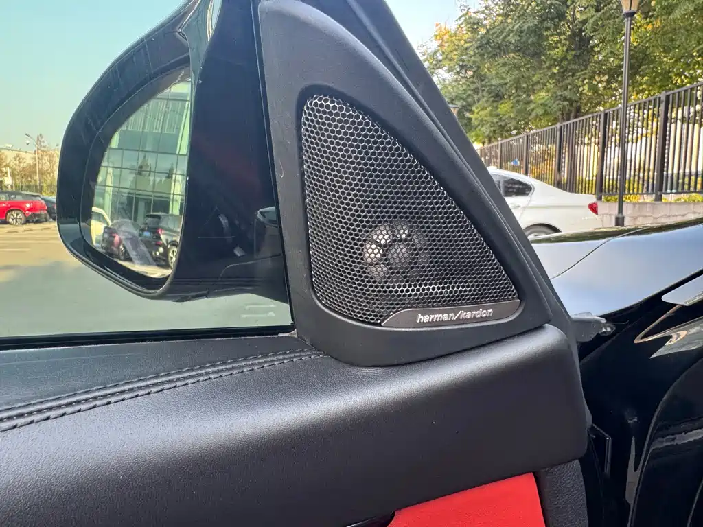 BMW M4 — миниатюра 7