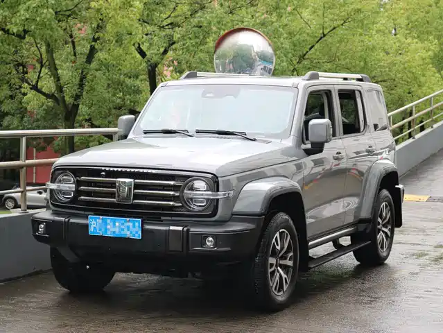 2022 TANK 300