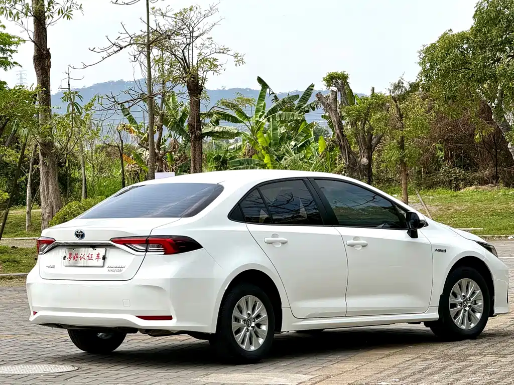 Toyota Corolla — миниатюра 7