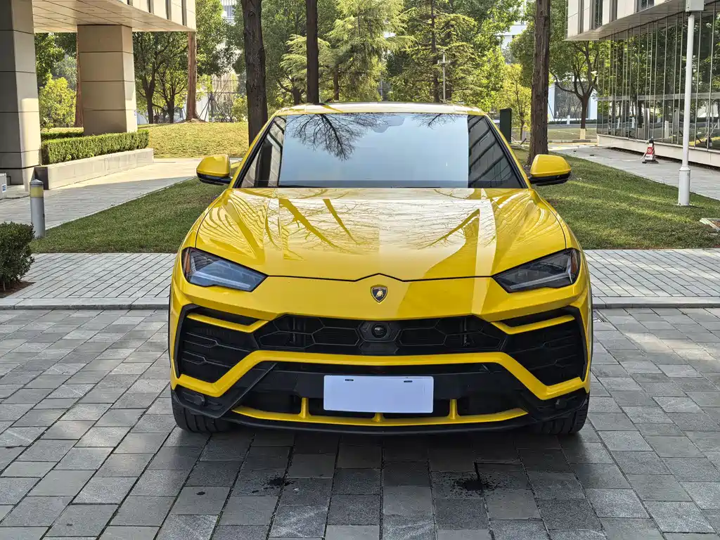 Lamborghini Urus 2021 4.0T V8