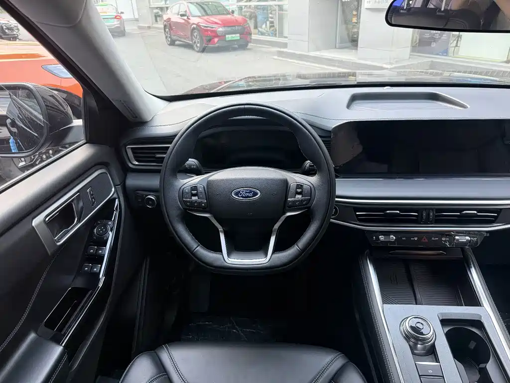 Ford Explorer — миниатюра 11