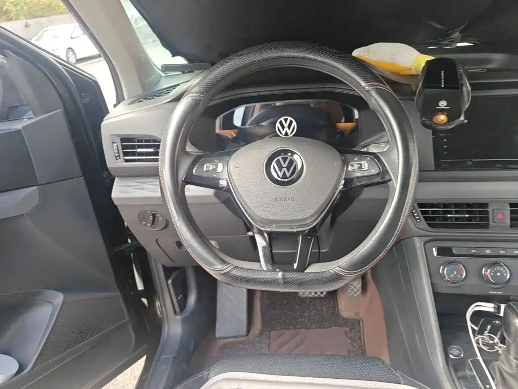 Volkswagen Tharu — миниатюра 6