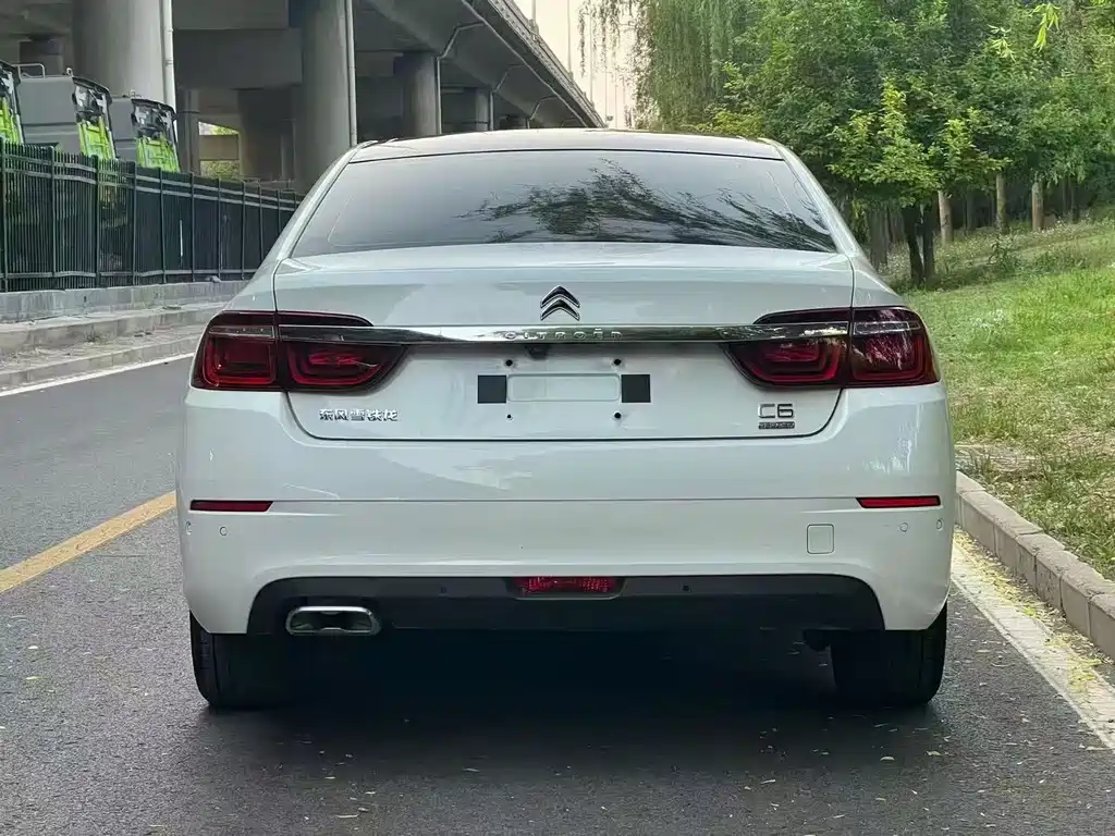 Citroen C6 — миниатюра 5