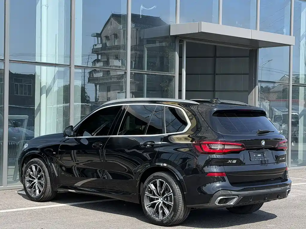 BMW X5 (Import) — миниатюра 14