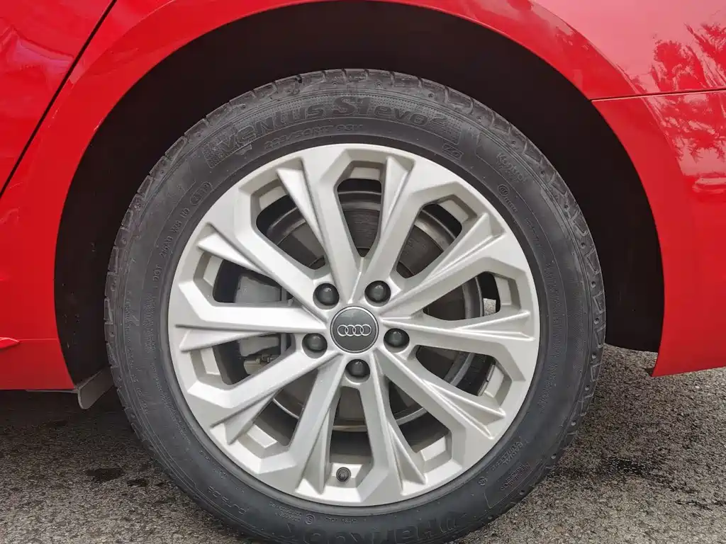 Audi A4L — миниатюра 7