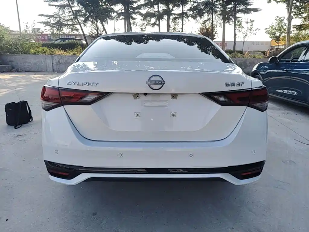 Nissan Sylphy — миниатюра 6