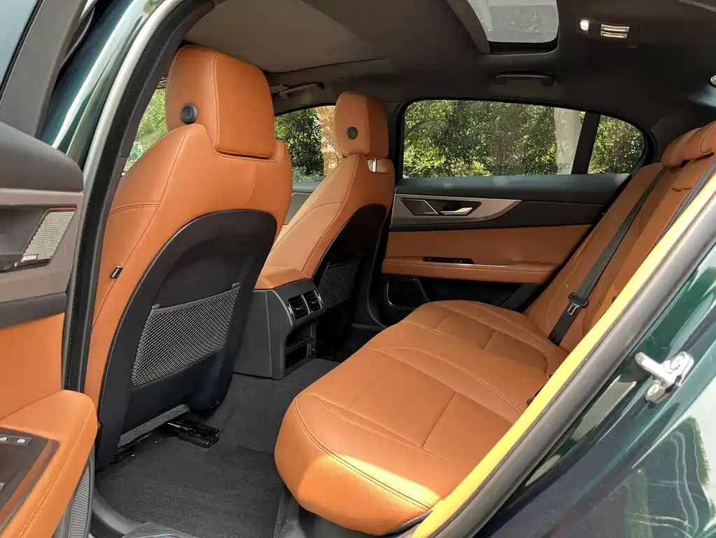Jaguar XEL 2024 2.0T 250PS R-DYNAMIC S Sport