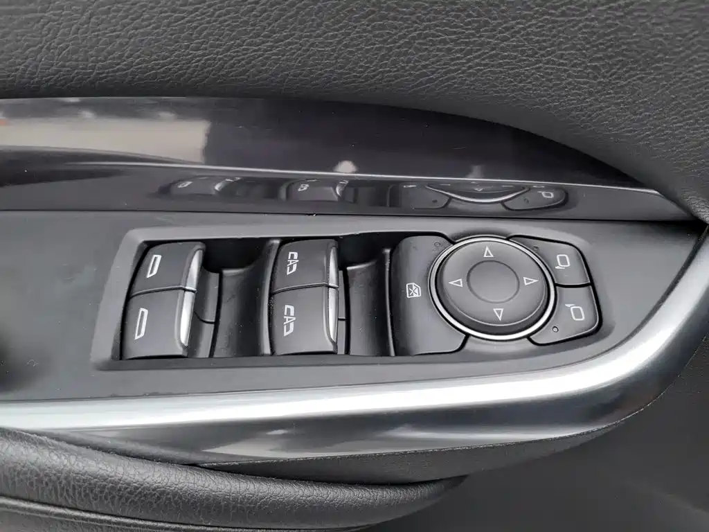 Cadillac XT4 — миниатюра 9
