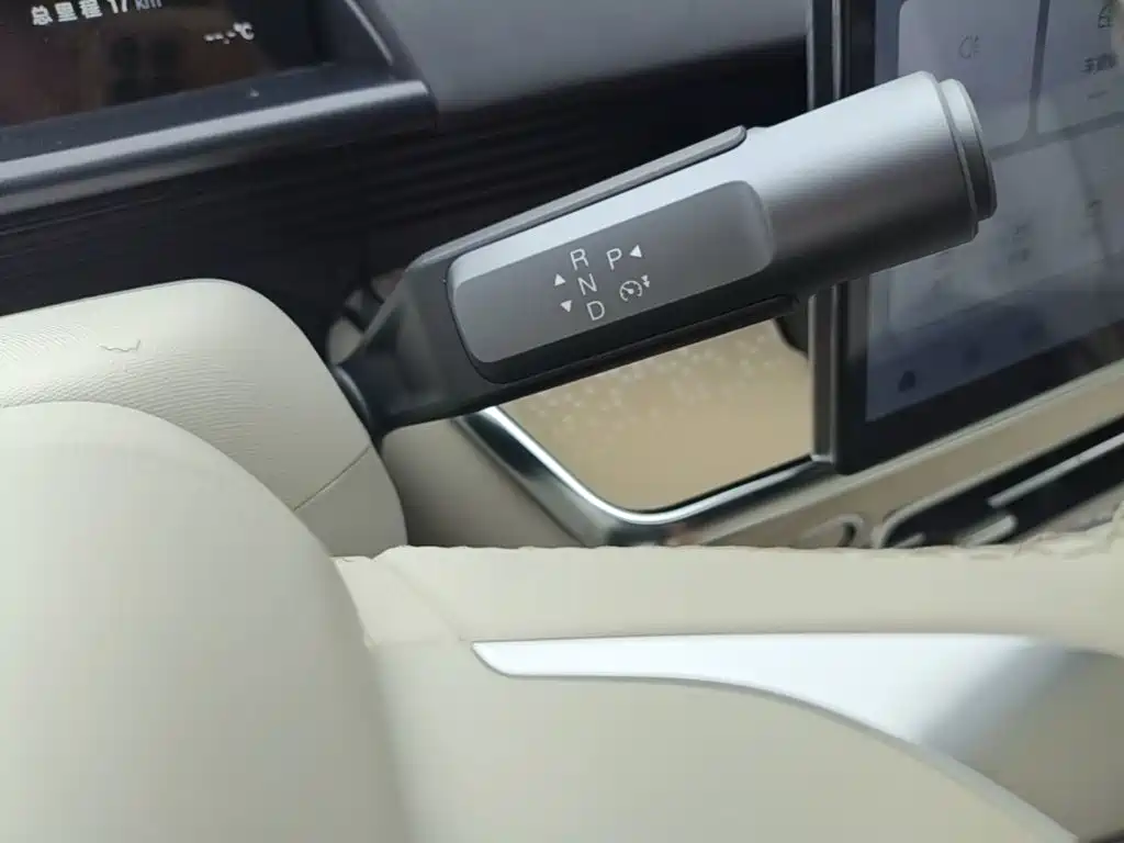 Toyota bZ3X — миниатюра 14