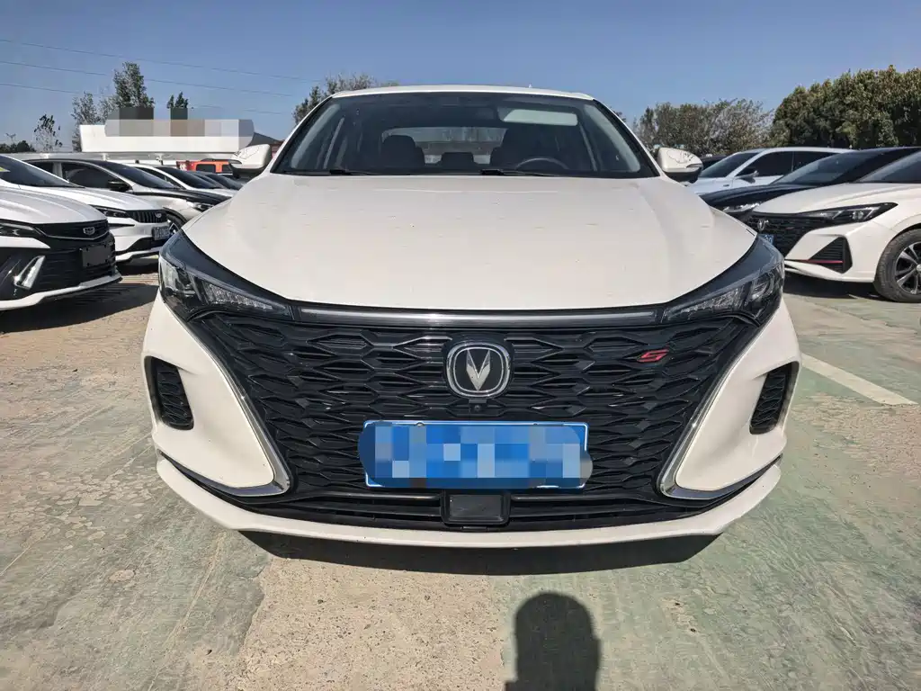 Changan Eado — миниатюра 2