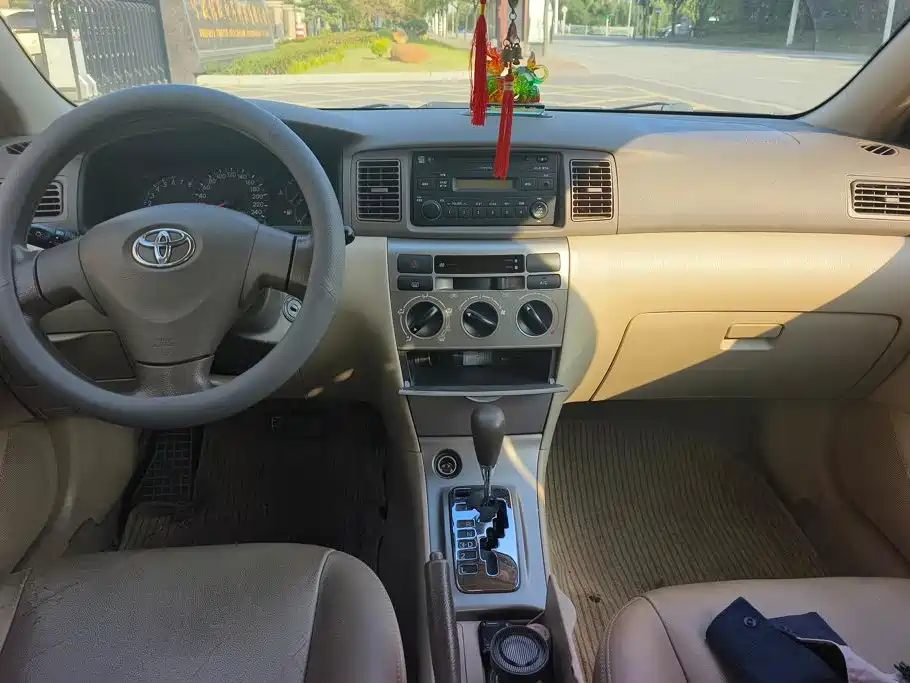 Toyota Corolla — миниатюра 10